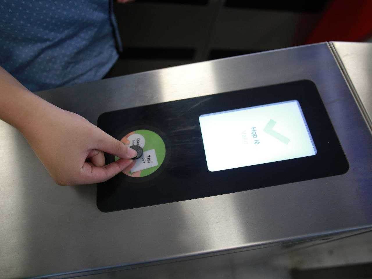 Cận cảnh chiếc vé tàu của tuyến Metro Nhổn - Ga Hà Nội: Đơn giản, gọn nhẹ và rất Hà Nội!- Ảnh 2. Cận cảnh chiếc vé tàu của tuyến Metro Nhổn - Ga Hà Nội: Đơn giản, gọn nhẹ và rất Hà Nội!- Ảnh 2.