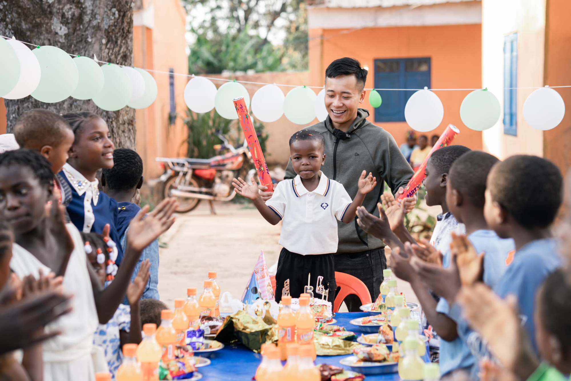 Lôi Con đổi đời, vừa về Angola đã mua được mảnh đất?- Ảnh 5.