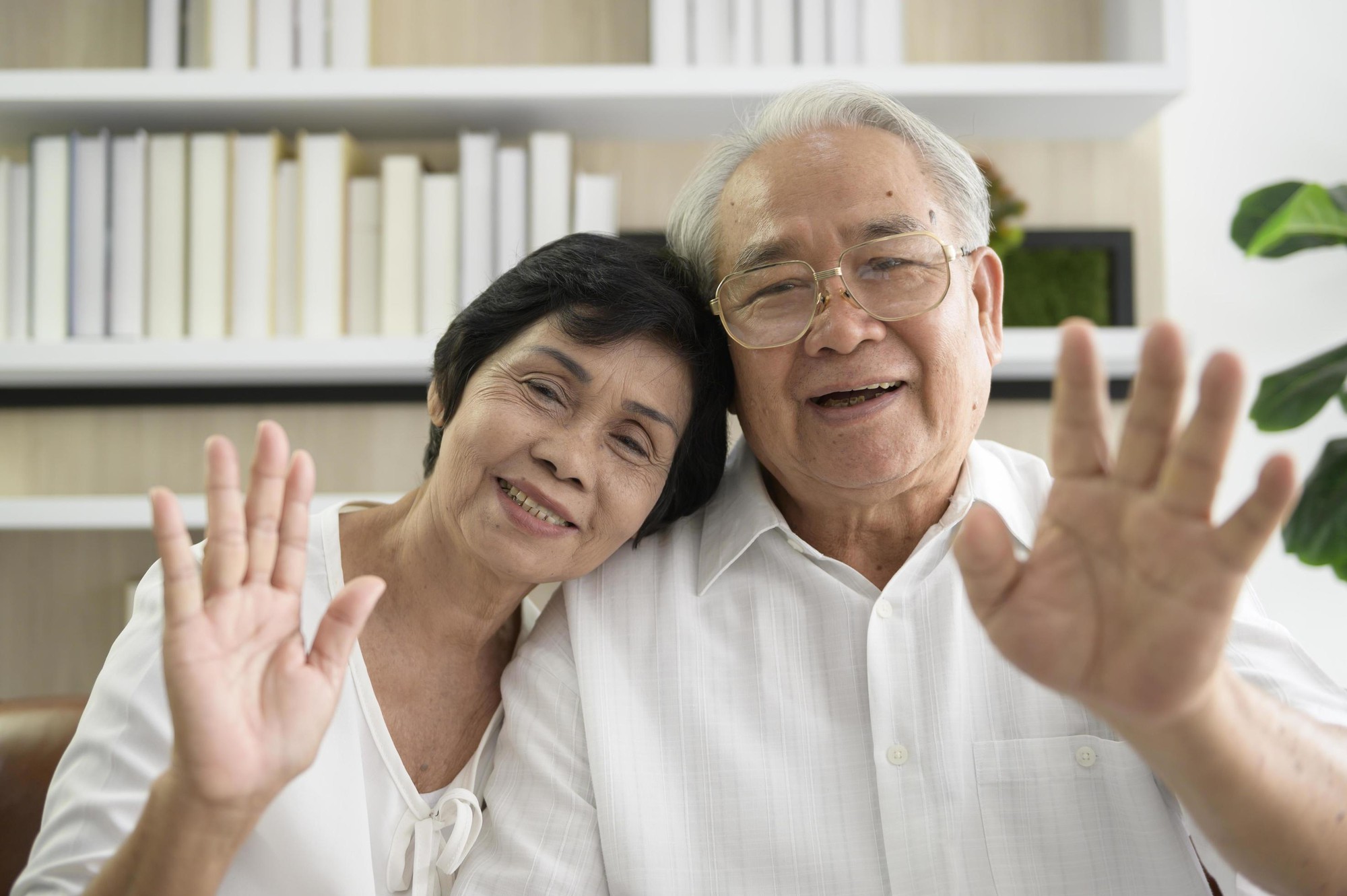 Nghiên cứu hàng nghìn người sống lâu trên 100 tuổi, chuyên gia phát hiện 4 điểm chung của trường thọ: Không phải tập thể dục- Ảnh 4.