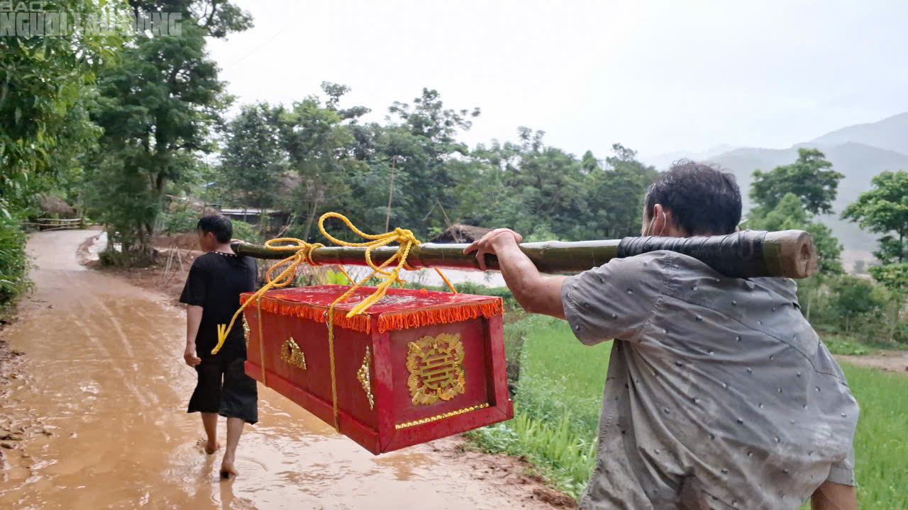 Hiện trường lũ quét Lào Cai: Gần 100 người chết và mất tích - Ảnh 6.