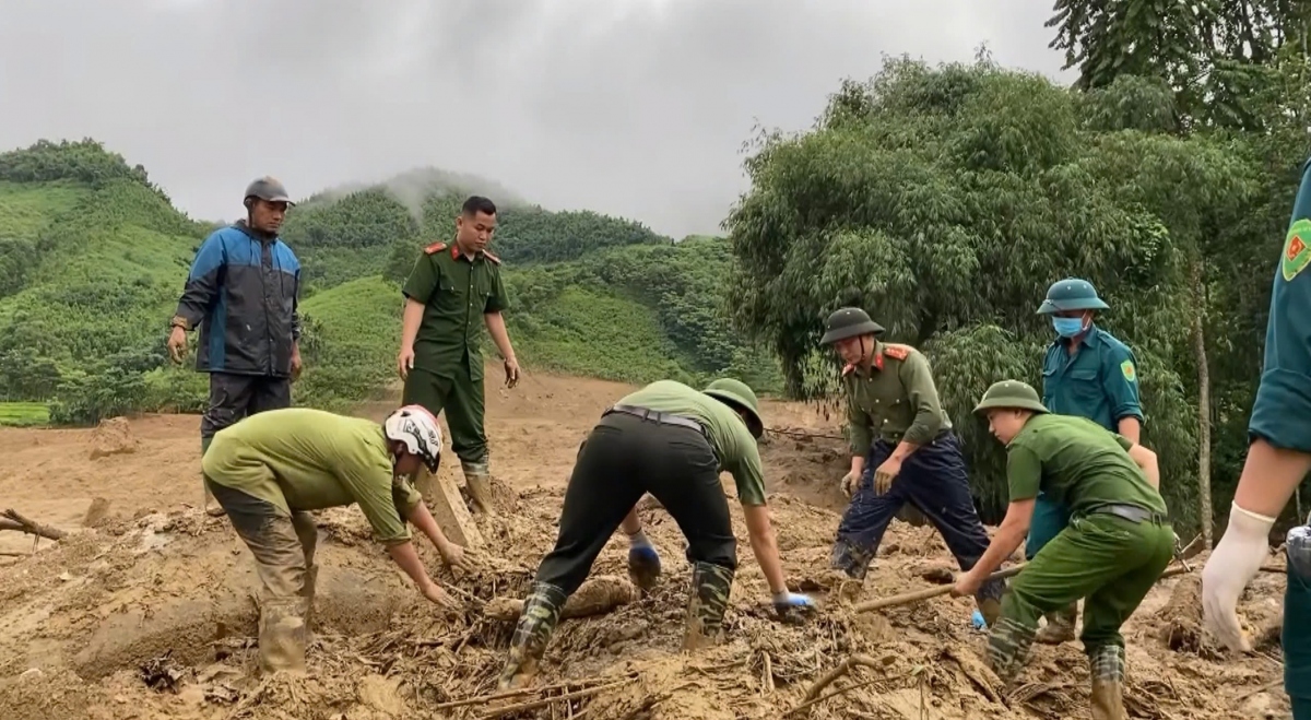 Cập nhật tình hình lũ quét Lào Cai: 25 Người chết , 70 người mất tích - Ảnh 15.