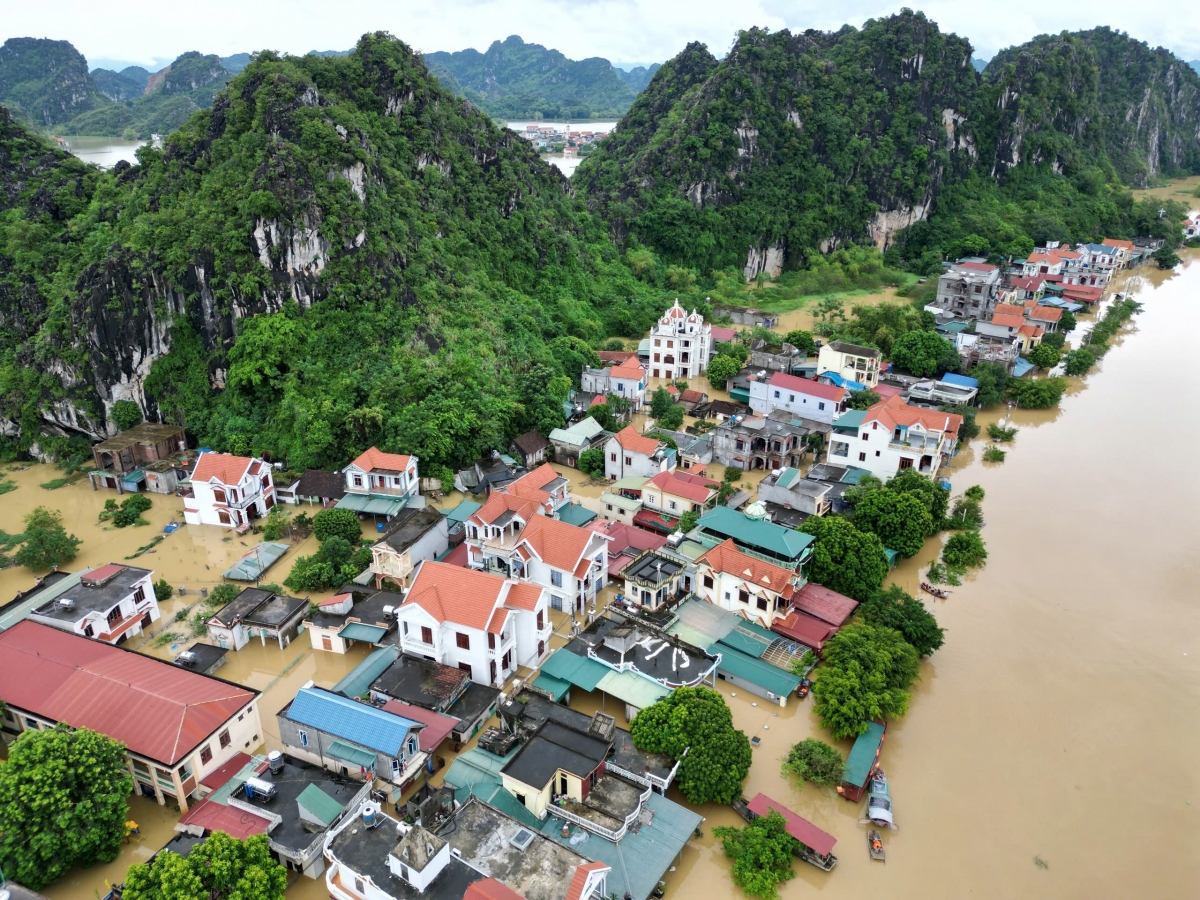 Cập nhật tình hình lũ quét Lào Cai: 25 Người chết , 70 người mất tích - Ảnh 2.