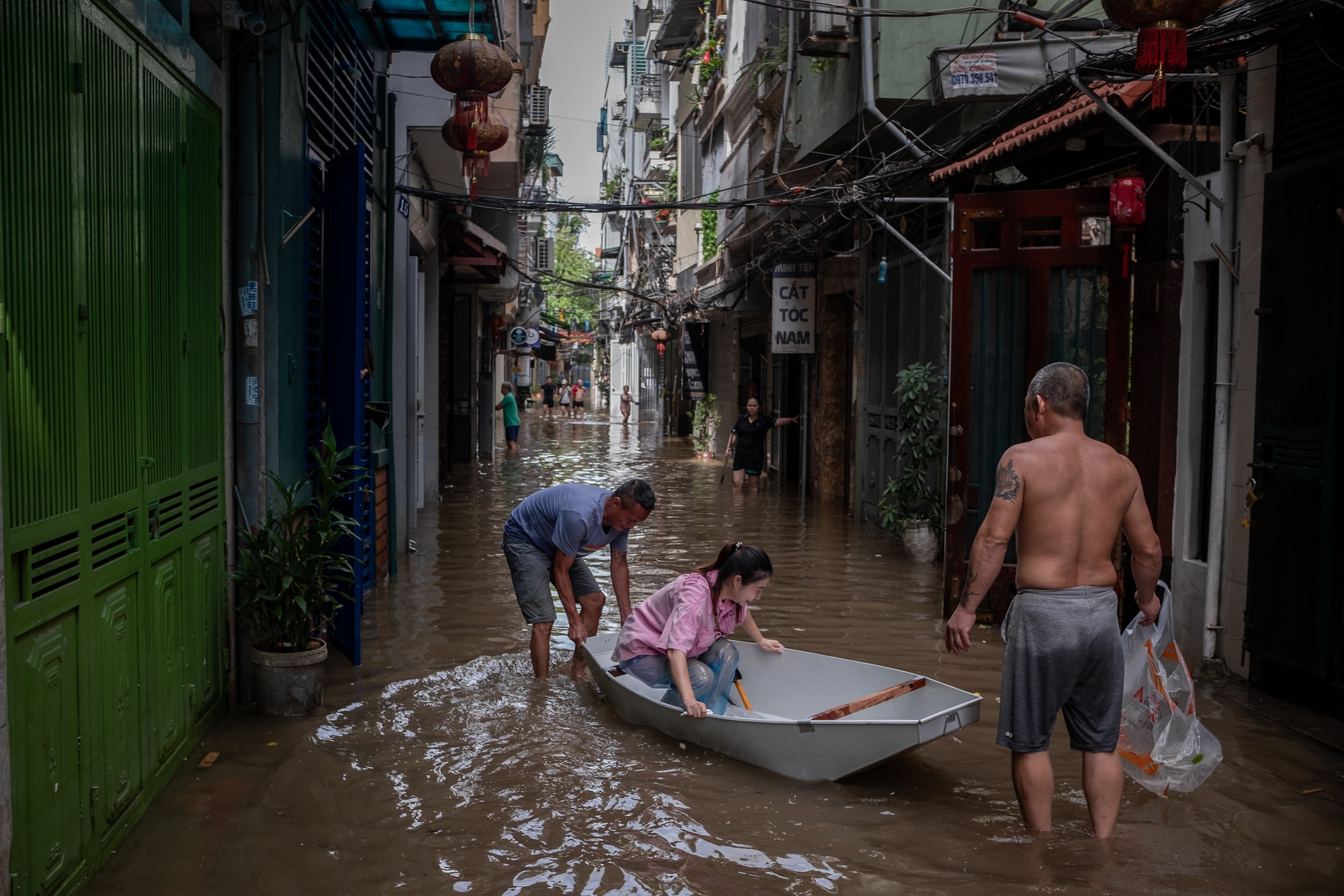 Hà Nội: Cuộc sống của người dân Phúc Tân sau 1 ngày chạy lũ- Ảnh 12.