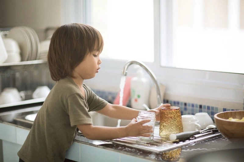 Nếu cha mẹ ‘lười’ làm 3 việc này thì xin chúc mừng: Con lớn lên càng dễ thành công, giàu có trong tầm tay- Ảnh 2.