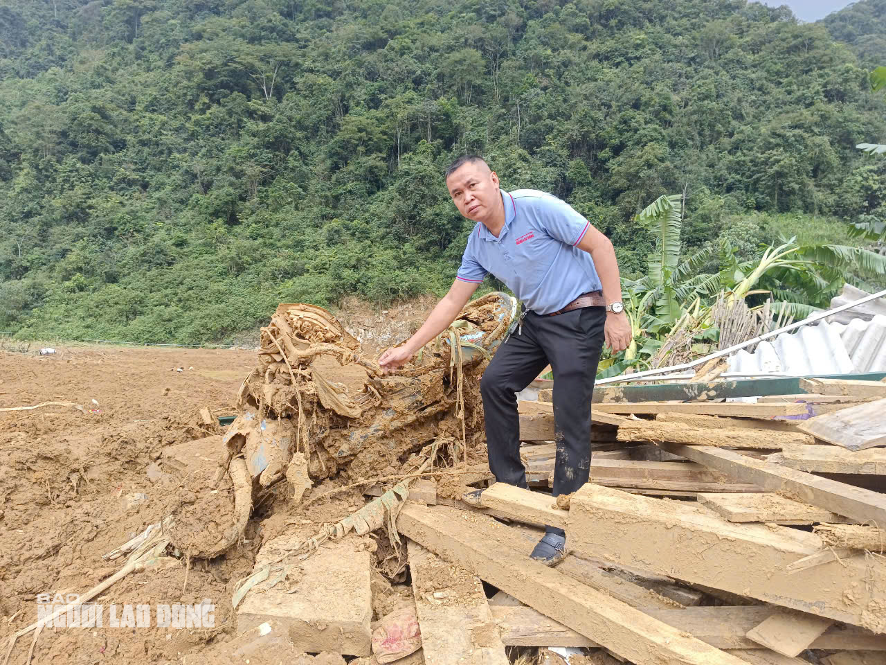 Tan hoang hiện trường vụ sạt lở đất ở Cao Bằng , 9 người tử vong - Ảnh 7.