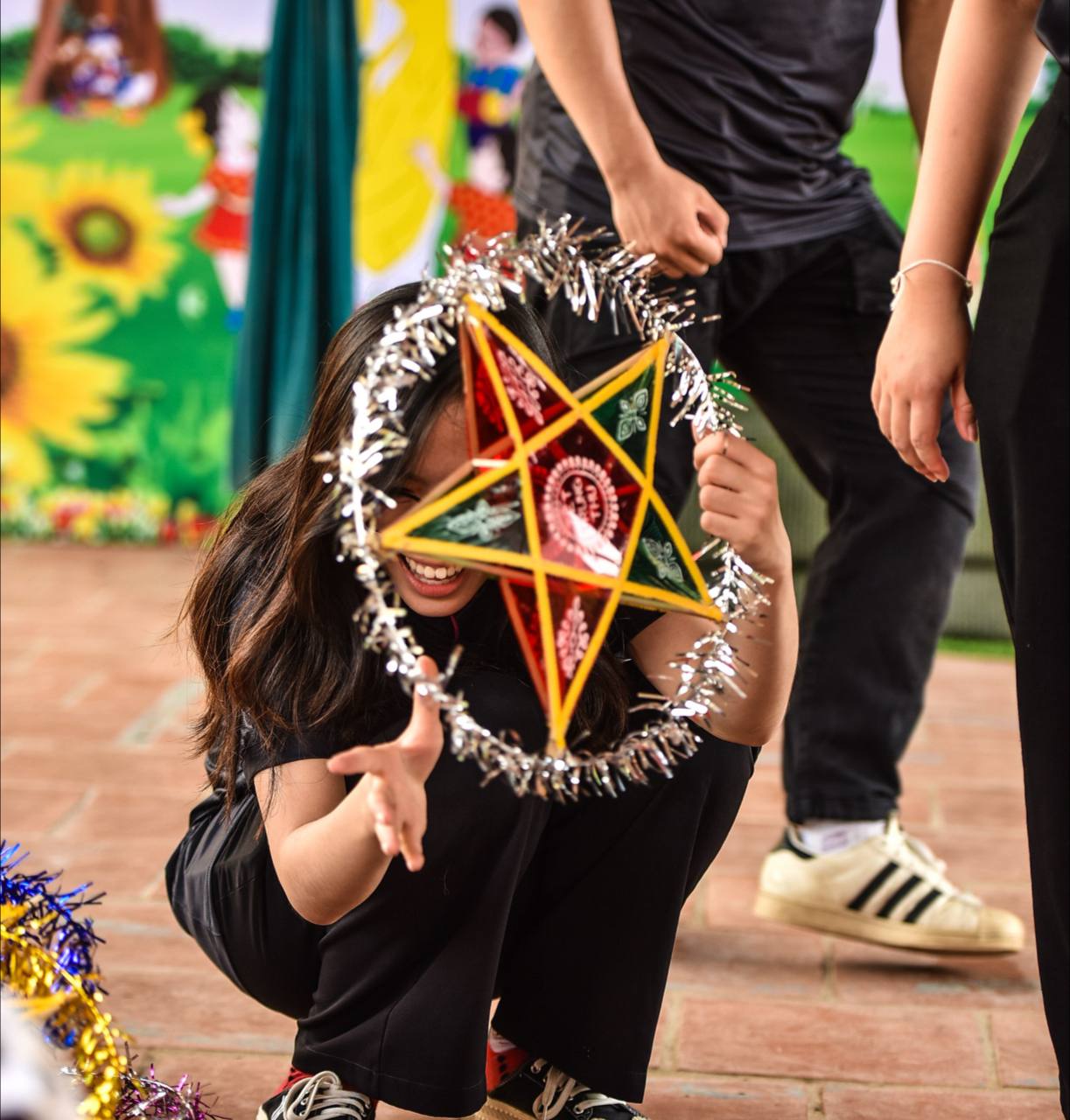 “Lồng đèn Labubu” đẹp đấy nhưng giới trẻ vẫn trung thành với lồng đèn ông sao truyền thống, lý do vì sao?- Ảnh 11.