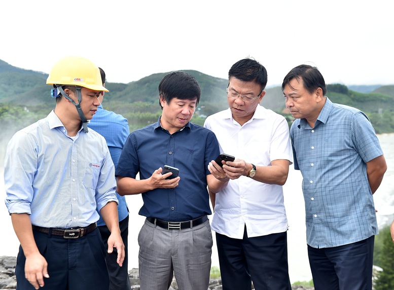 “Trận chiến sinh tử” với cơn lũ khủng khiếp, tỷ lệ 10.000 năm mới xuất hiện một lần ở hồ Thác Bà - Ảnh 2.