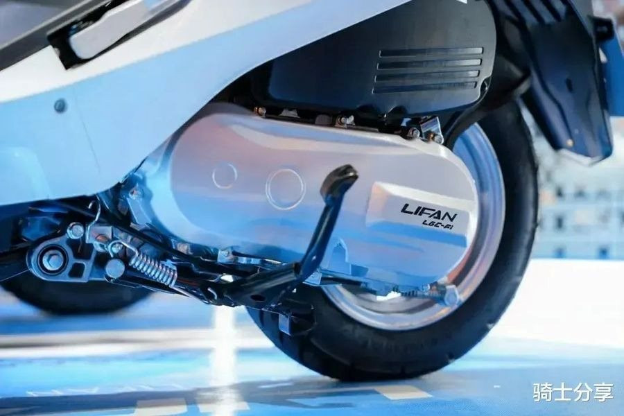 Xe ga 125cc gi&aacute; 19,5 triệu đồng ra mắt: Thiết kế hiện đại, trang bị vượt Vision - Ảnh 1.