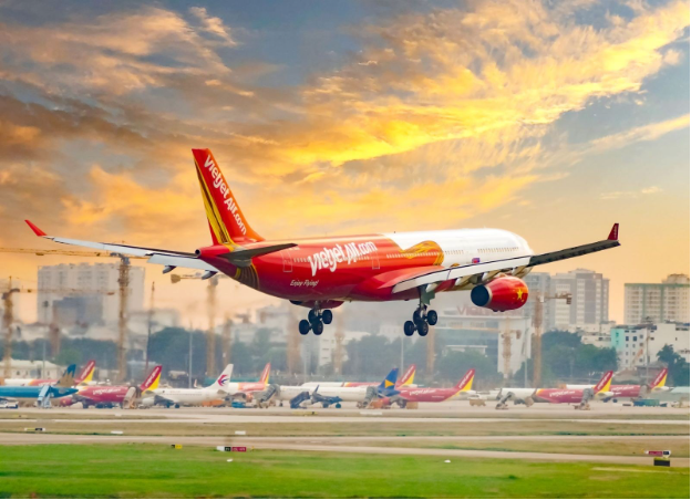 Vietjet mở bán sớm 2,6 triệu vé Tết 2025, giá chỉ từ 890.000 đồng - Ảnh 2.