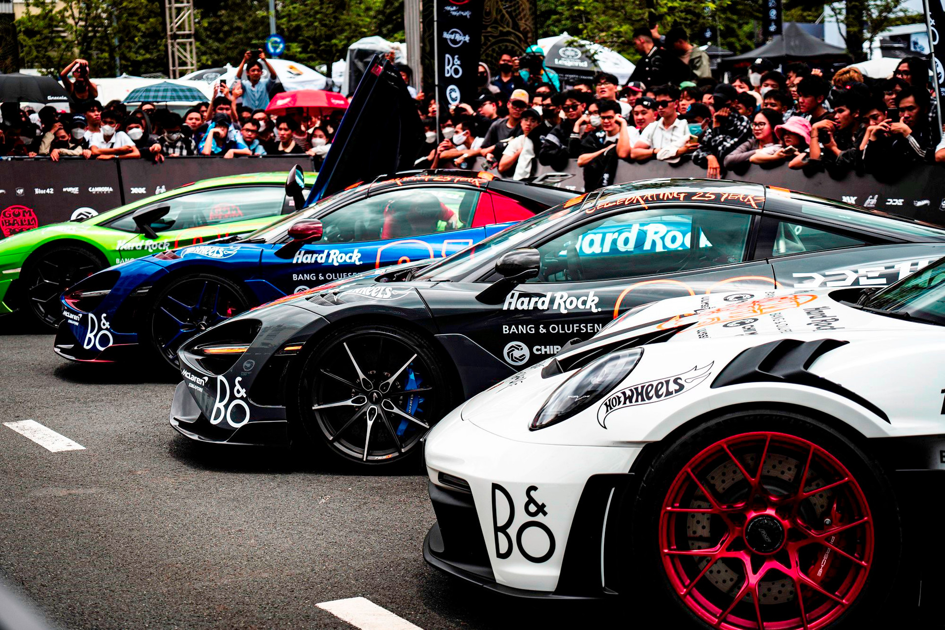 Dàn xe 3.000 tỷ của ông Đặng Lê Nguyên Vũ, VinFast có mặt tại Gumball 3000 - Ảnh 1.