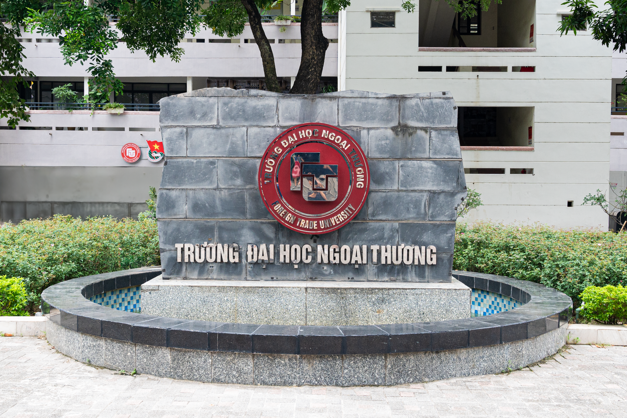 2 thủ khoa toàn quốc cùng loạt "học bá" đình đám năm nay đều học ngôi trường này và phần đông chọn một ngành quen thuộc - Ảnh 2.