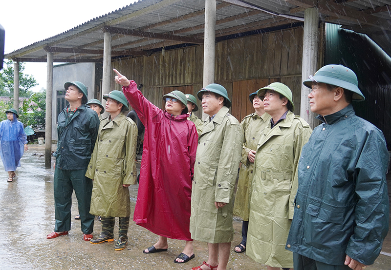 Phó Chủ tịch Quảng Bình phát hiện nhà Trưởng phòng kháng lệnh di dời - Ảnh 2.