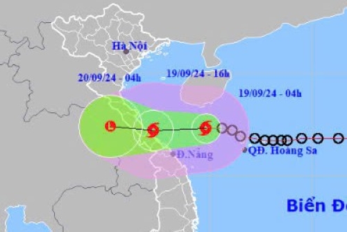 Bão số 4 lao nhanh vào đất liền, chiều nay đổ bộ từ Quảng Trị đến Quảng Nam- Ảnh 1.