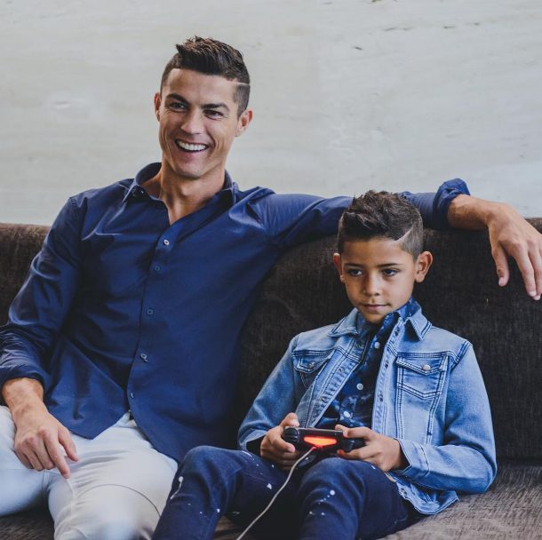 Mẹ của các con nhà Ronaldo là ai?- Ảnh 2.