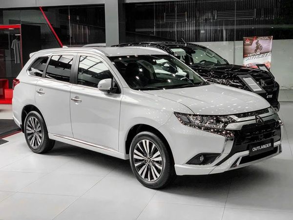 SUV cỡ C đua giảm giá tại Việt Nam: Forester giảm đến 140 triệu, HS rẻ ngang xe hạng A- Ảnh 6.