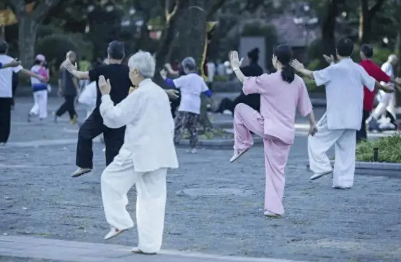 Ngày nào cũng cho 1 loại quả vào cốc nước ấm, 6 tháng sau người đàn ông 67 tuổi nhận kết quả không ngờ khi đi khám- Ảnh 1.