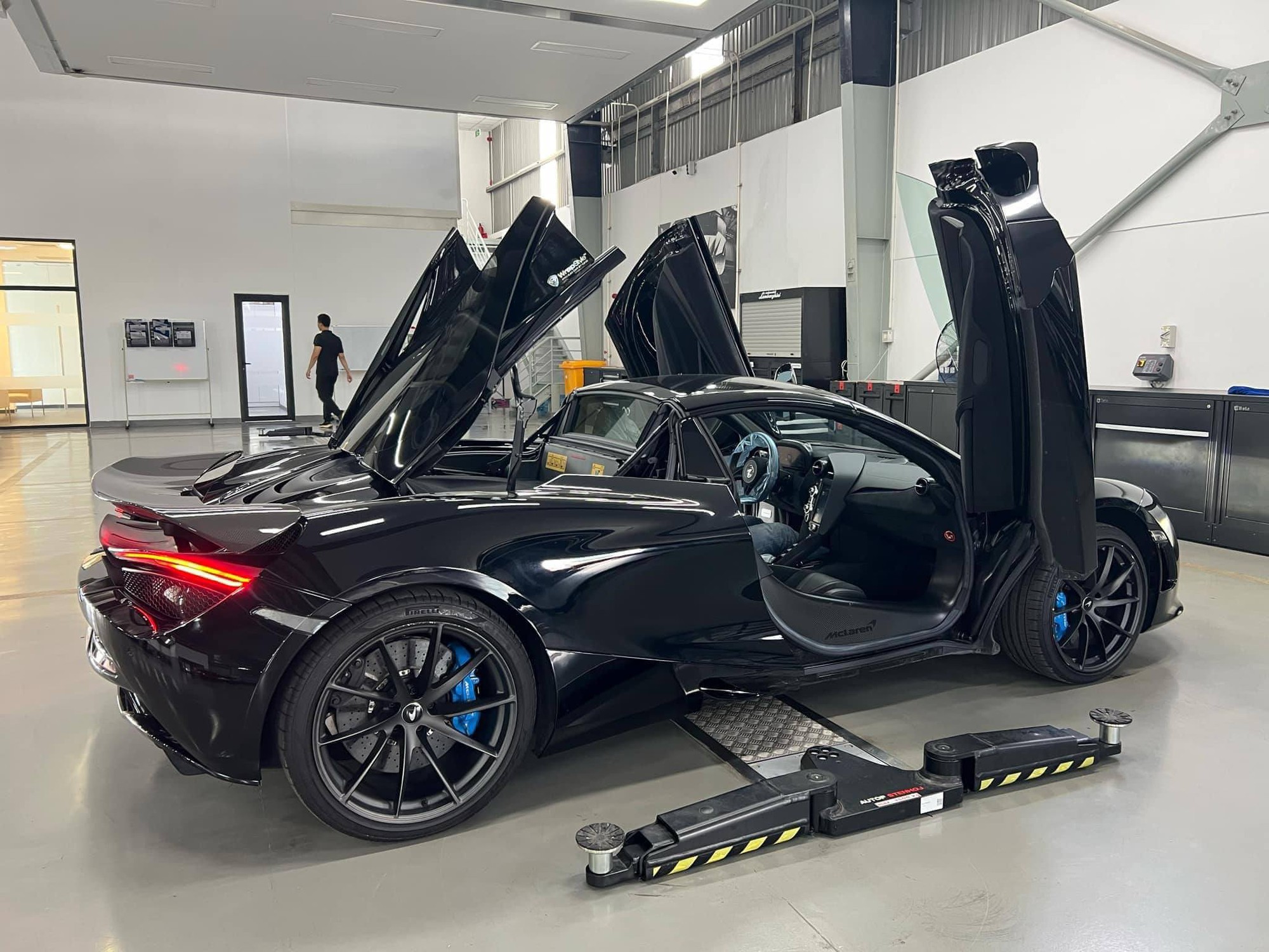 McLaren 720S Spider của cựu hoa hậu 7x bán lại: Mỗi năm chỉ đi hơn 1.000km, là bản Performance từng có giá đồn đoán hơn 20 tỷ đồng- Ảnh 8.