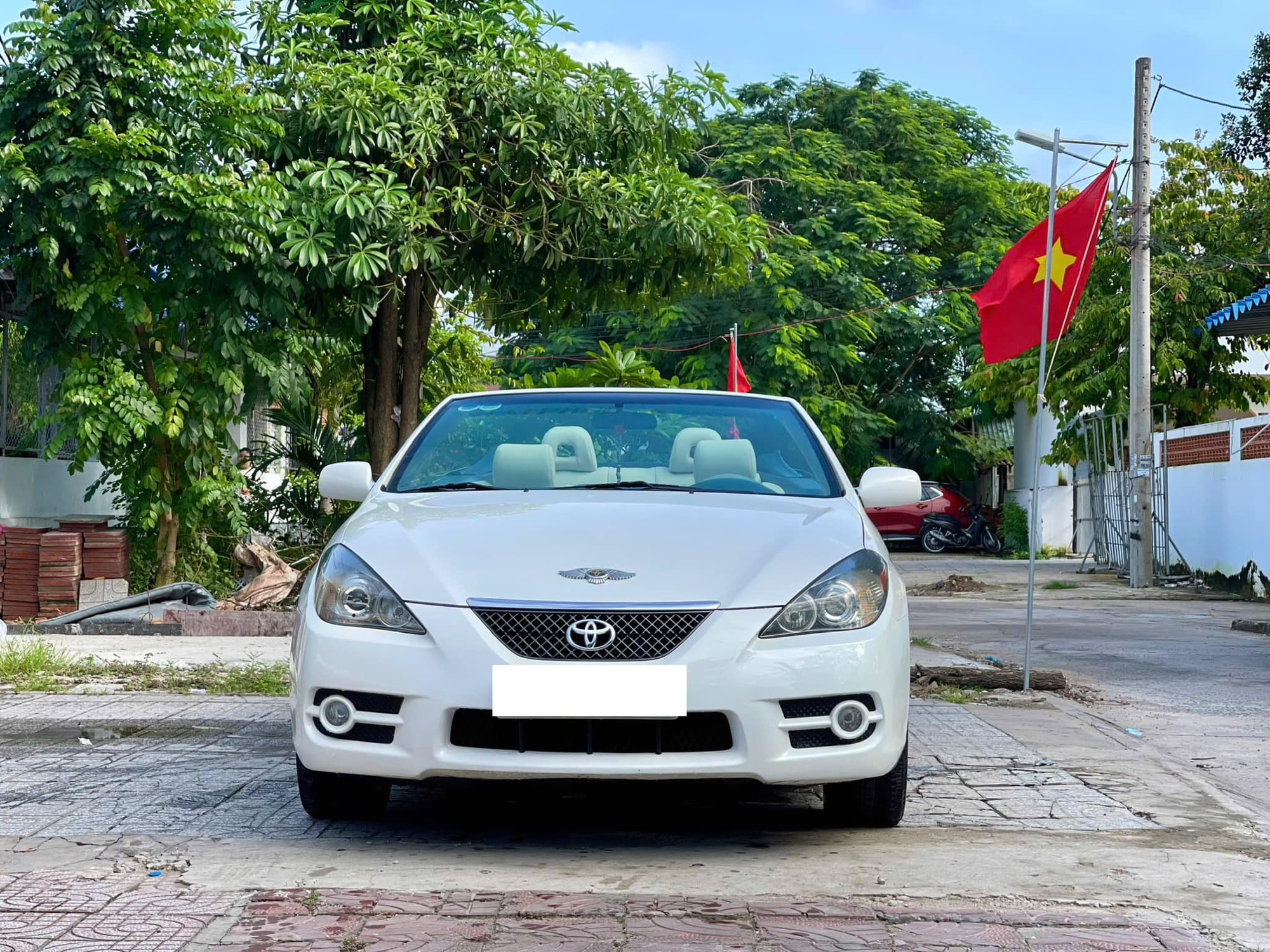 'Toyota Camry' mui trần rao bán ngang ngửa Kia K3: Hàng độc từng có giá hơn 2 tỷ mua mới, sản xuất 2007, lăn bánh gần 90.000km- Ảnh 3.