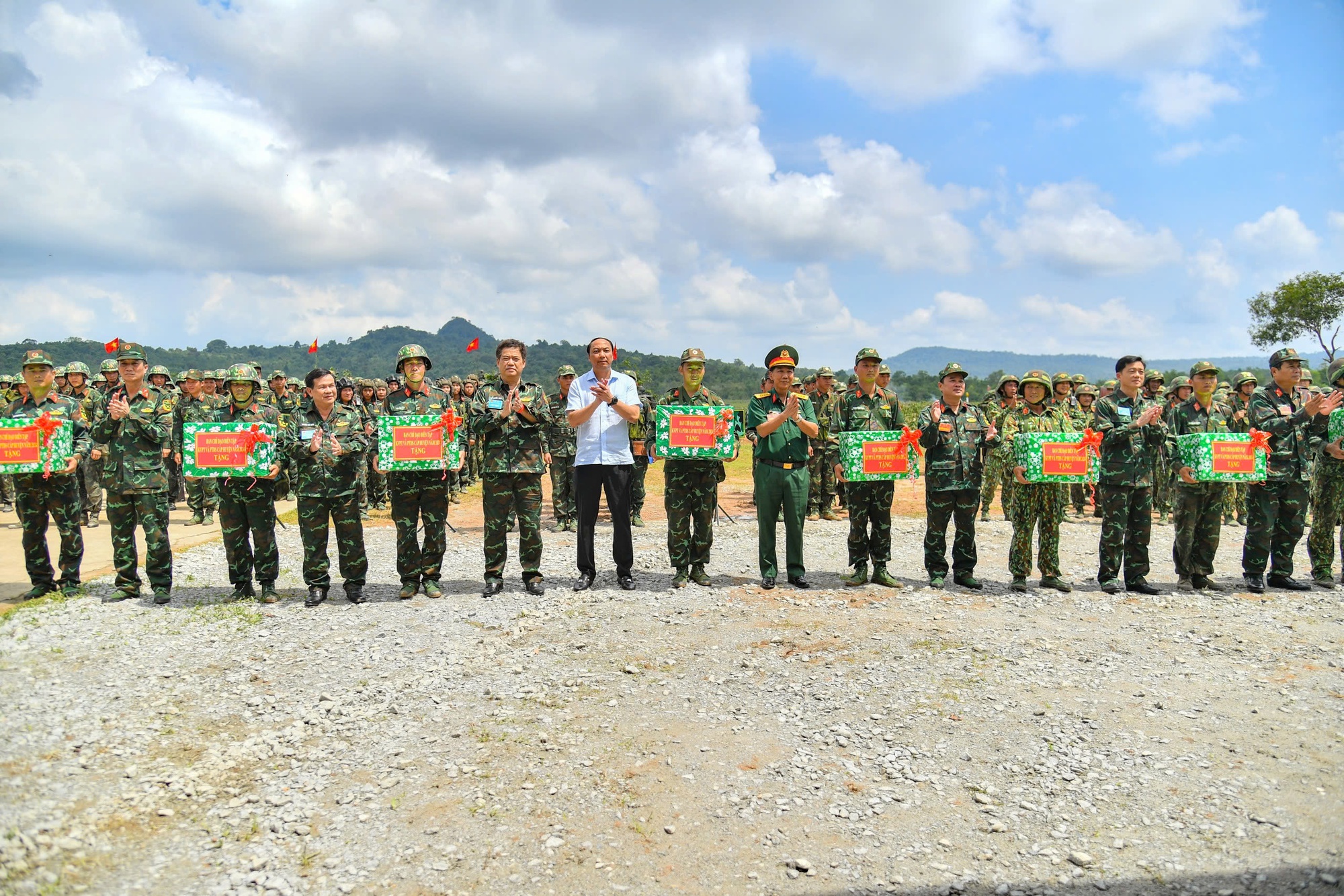 Những hình ảnh tham gia thực binh quy mô lớn ở Phú Quốc- Ảnh 2.