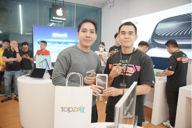 TopZone trong cơn sốt iPhone 16: Ấn tượng số bán đợt đầu tiên - Ảnh 4.