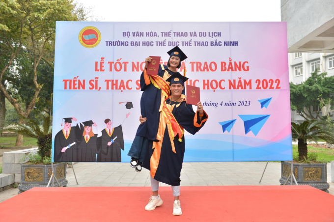 VĐV là ngôi sao nổi tiếng, giàu có vẫn quyết tâm học đại học: Ánh Viên, Huỳnh Như truyền cảm hứng, Văn Quyết có bằng cử nhân tuổi 32- Ảnh 2.