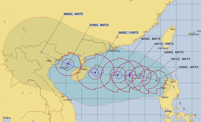 Tin mới nhất về cơn bão số 3: Mạnh cấp 14, đang hướng vào miền Bắc nước ta - Ảnh 2.