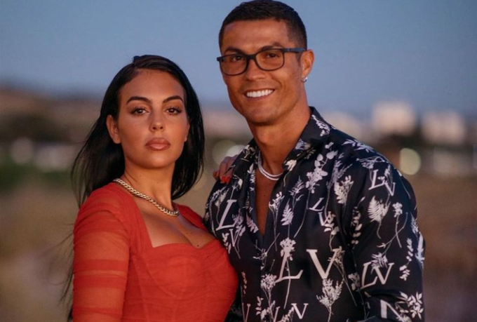 Được gọi là “vợ” nhưng mãi chưa có đám cưới, bạn gái Ronaldo tiết lộ lý do- Ảnh 1.