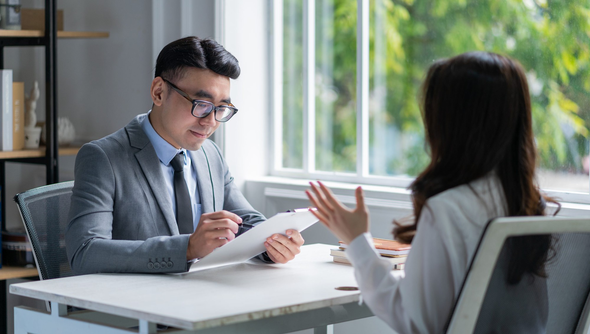 Nhà tuyển dụng hỏi: 'Bạn có hay đọc sách không?', đừng chỉ trả lời là 'có', học ngay cách nữ ứng viên đối đáp để ghi điểm- Ảnh 2.