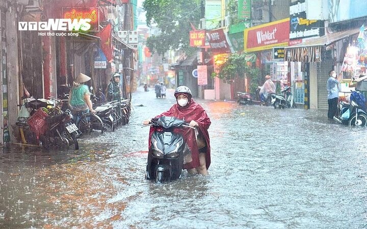 Cách di chuyển an tòan khi siêu bão Yagi đổ bộ - Ảnh 2.