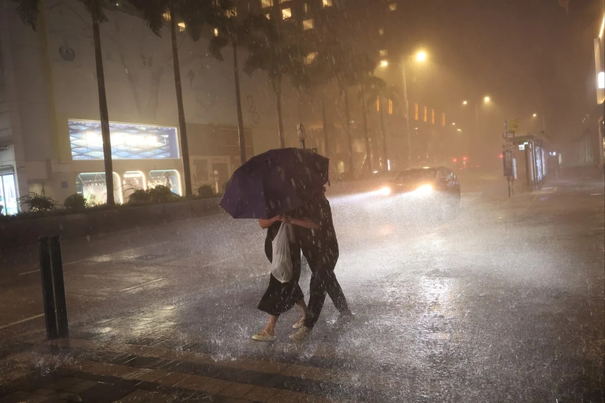 CẬP NHẬT: Siêu bão Yagi đã đổ bộ Trung Quốc gây gió lớn kỷ lục chưa từng có, hơn 400.000 người được sơ tán - Ảnh 3.