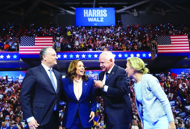 Kamala Harris tìm ra điểm yếu của Donald Trump - Ảnh 1.