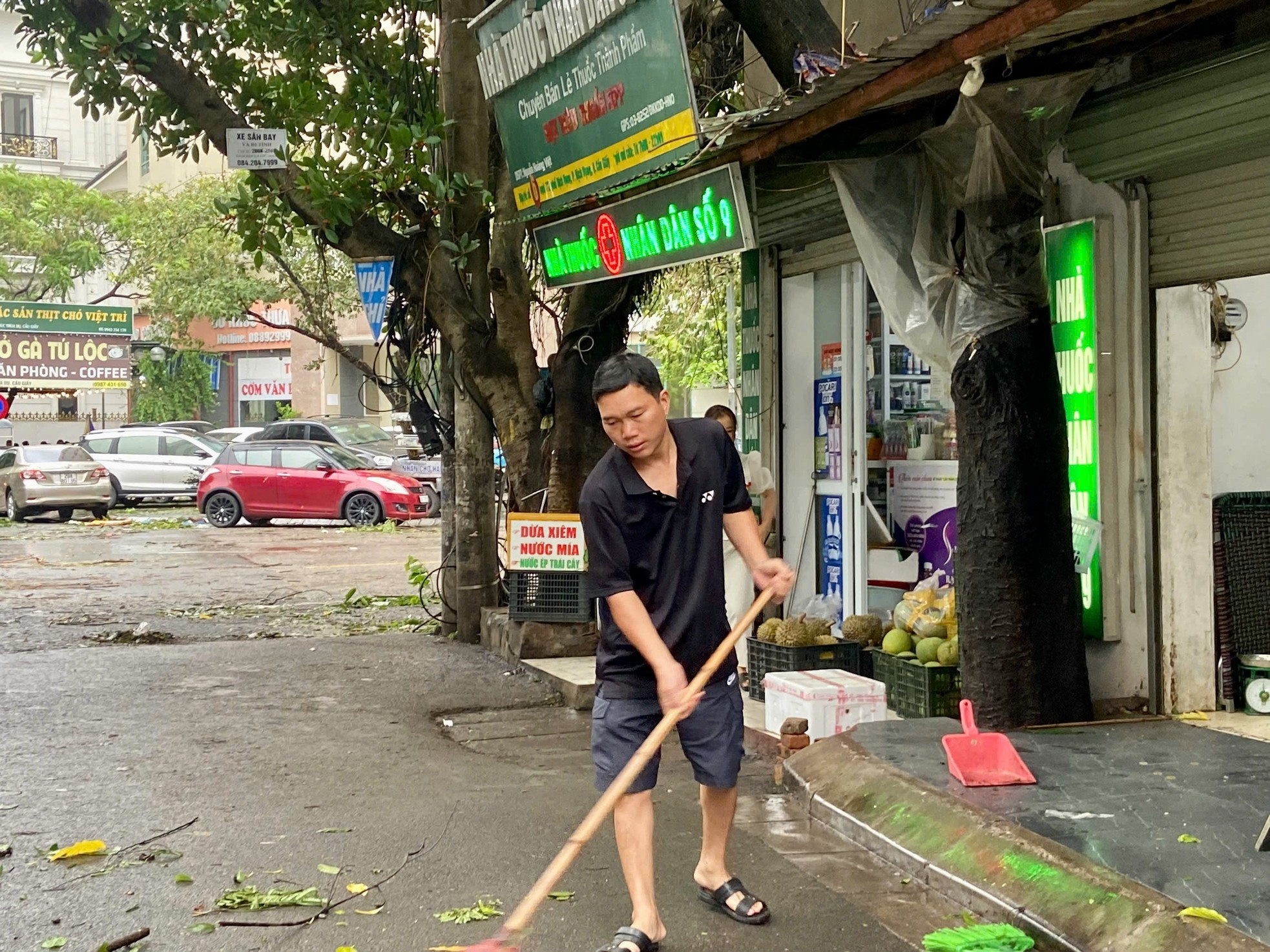 Chợ sớm sau bão: Vắng bóng tiểu thương, rau xanh tăng gấp rưỡi- Ảnh 11.