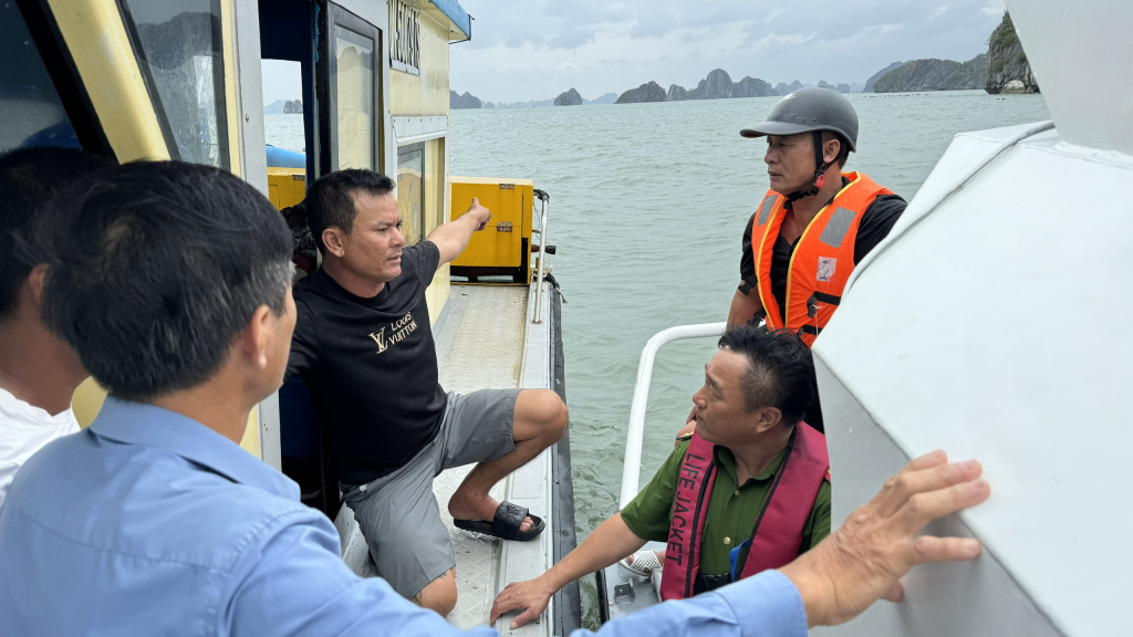 Quảng Ninh kiến nghị hỗ trợ máy bay trực thăng tìm kiếm người, phương tiện trôi trên biển- Ảnh 1.