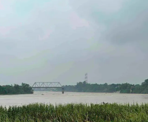 Sập cầu Phong Ch&acirc;u bắc qua s&ocirc;ng Hồng: Đ&atilde; cứu được 3 người- Ảnh 3.