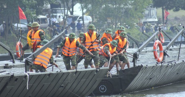 Nỗi đau quá lớn sau vụ sập cầu Phong Châu - Ảnh 3.