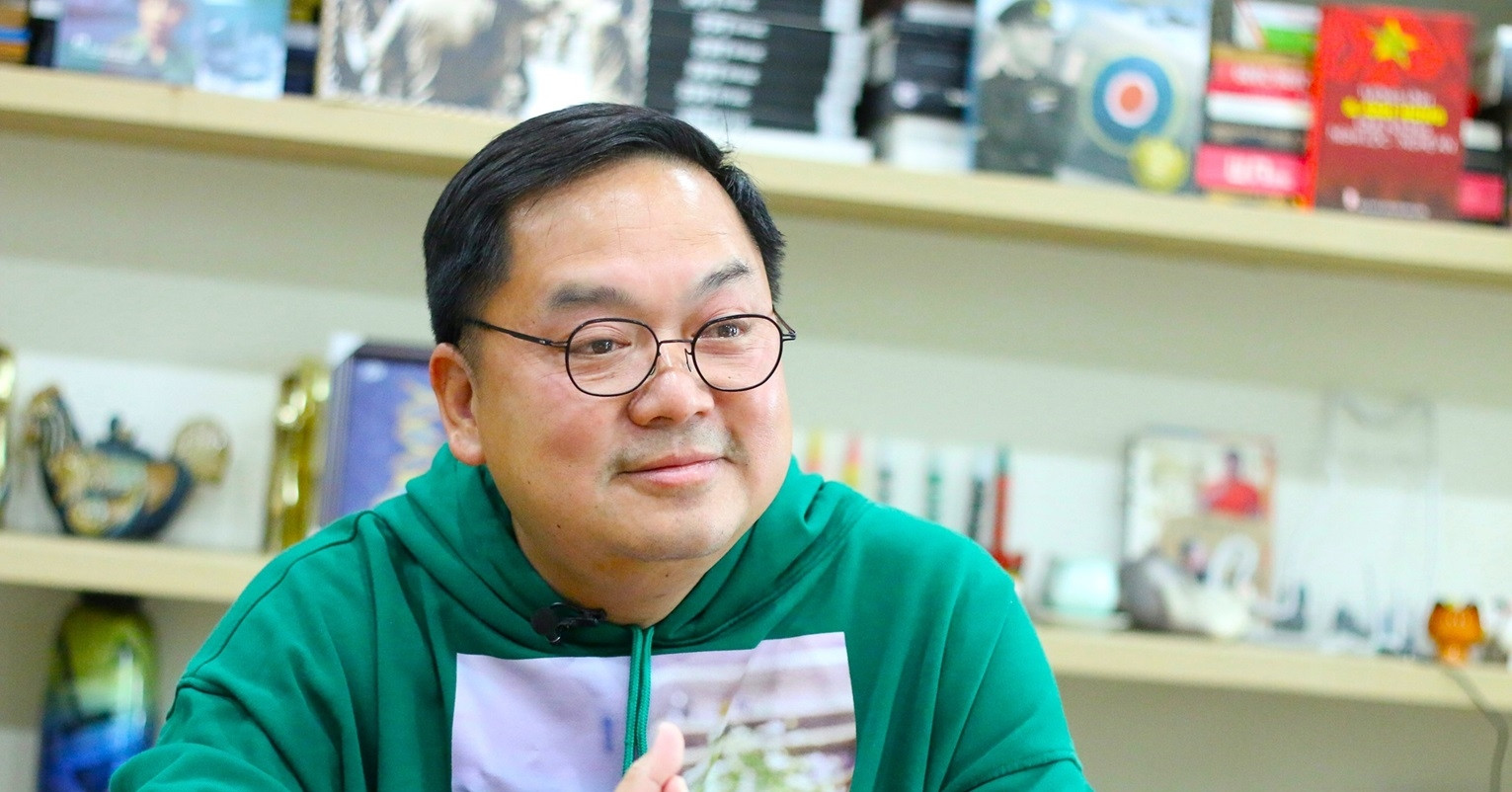 Trải l&ograve;ng của &ocirc;ng Ho&agrave;ng Nam Tiến: Lớp trưởng trường chuy&ecirc;n thi trượt Đại học, 38 tuổi mới thực hiện được ước mơ dang dở- Ảnh 1.