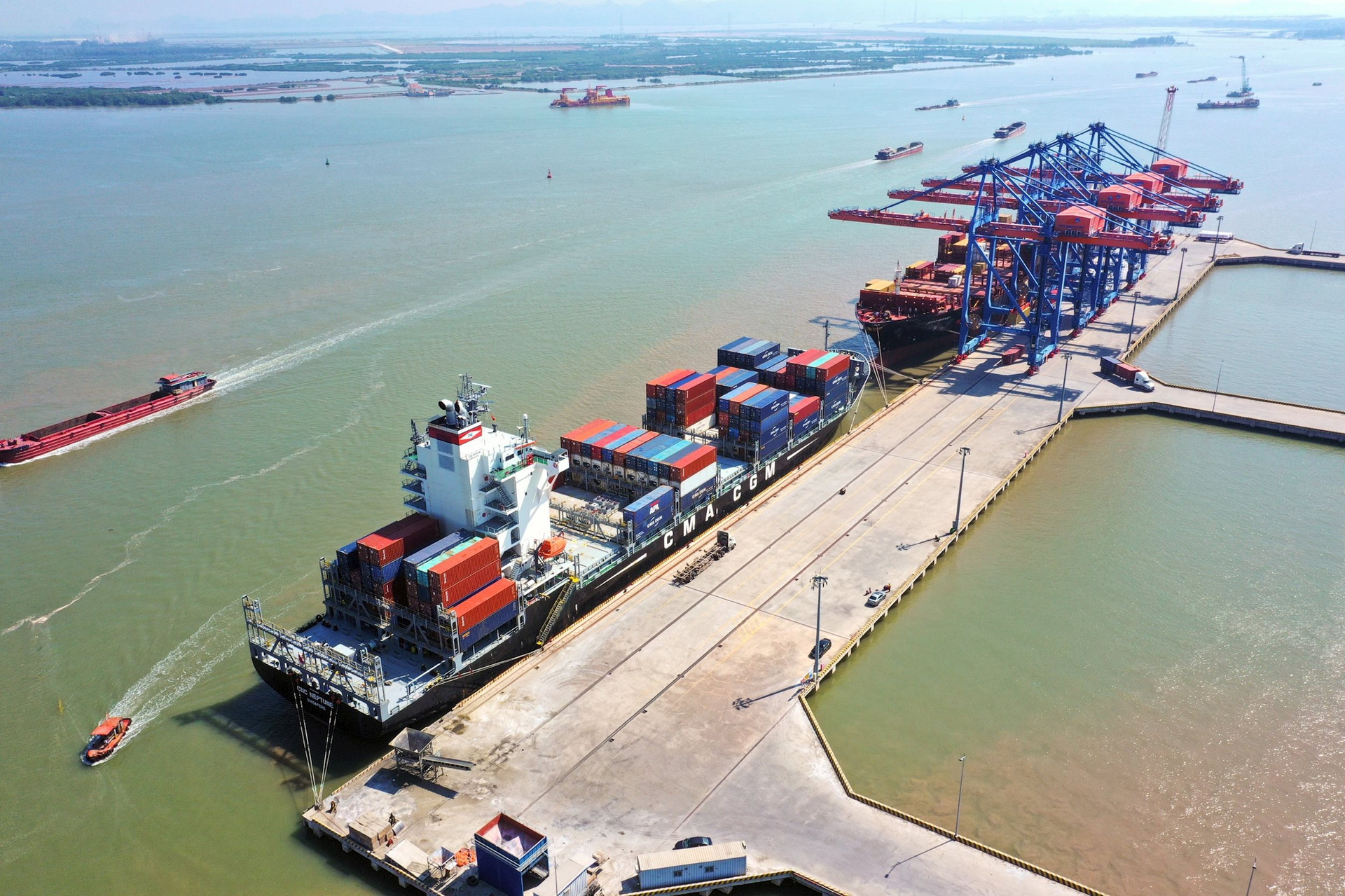 Các cụm cảng lớn phía Bắc thông báo tình hình hoạt động trở lại sau Cơn bão Yagi- Ảnh 1.