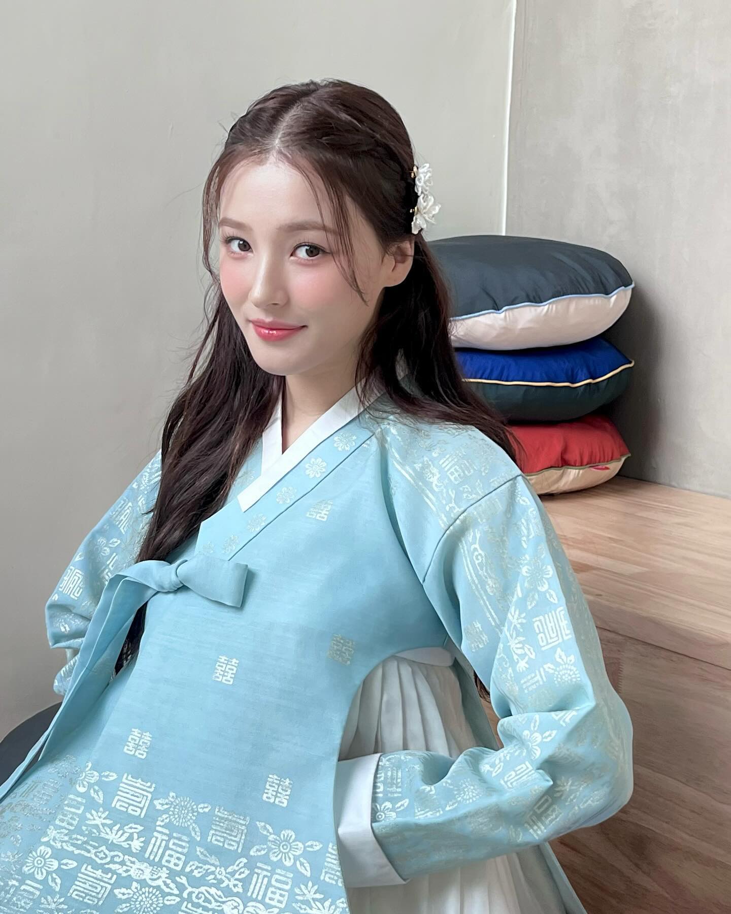 Hot girl phố đi bộ H&agrave; Nội 1 thời giờ l&agrave; mỹ nh&acirc;n đẹp vượt mặt BLACKPINK- Ảnh 10.