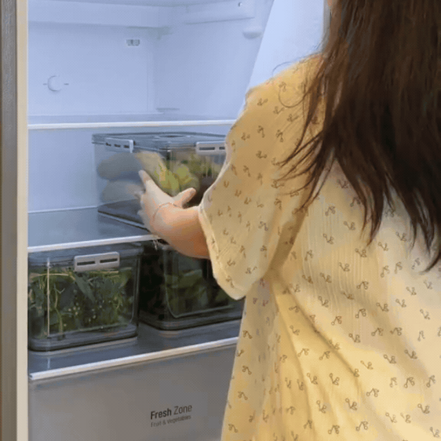 Nhìn cách cô gái dùng hộp để cất thực phẩm mà mê: Rau củ để cả tuần không hỏng, tủ lạnh sạch sẽ, gọn gàng- Ảnh 12. Nhìn cách cô gái dùng hộp để cất thực phẩm mà mê: Rau củ để cả tuần không hỏng, tủ lạnh sạch sẽ, gọn gàng- Ảnh 12.