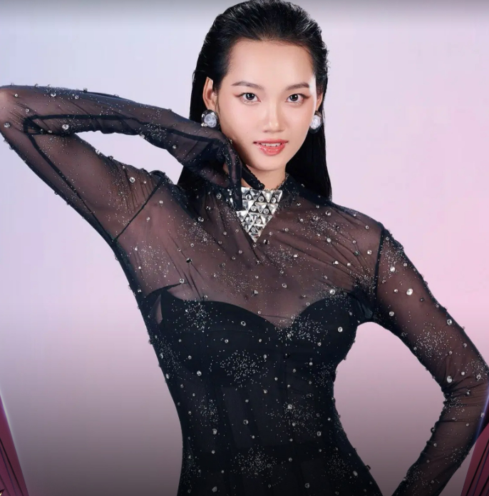 Nụ cười đơ cứng của Hoa hậu Kỳ Duy&ecirc;n- Ảnh 11.