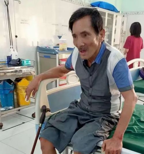 Nghệ sĩ Thương Tín cấp cứu - Ảnh 1.