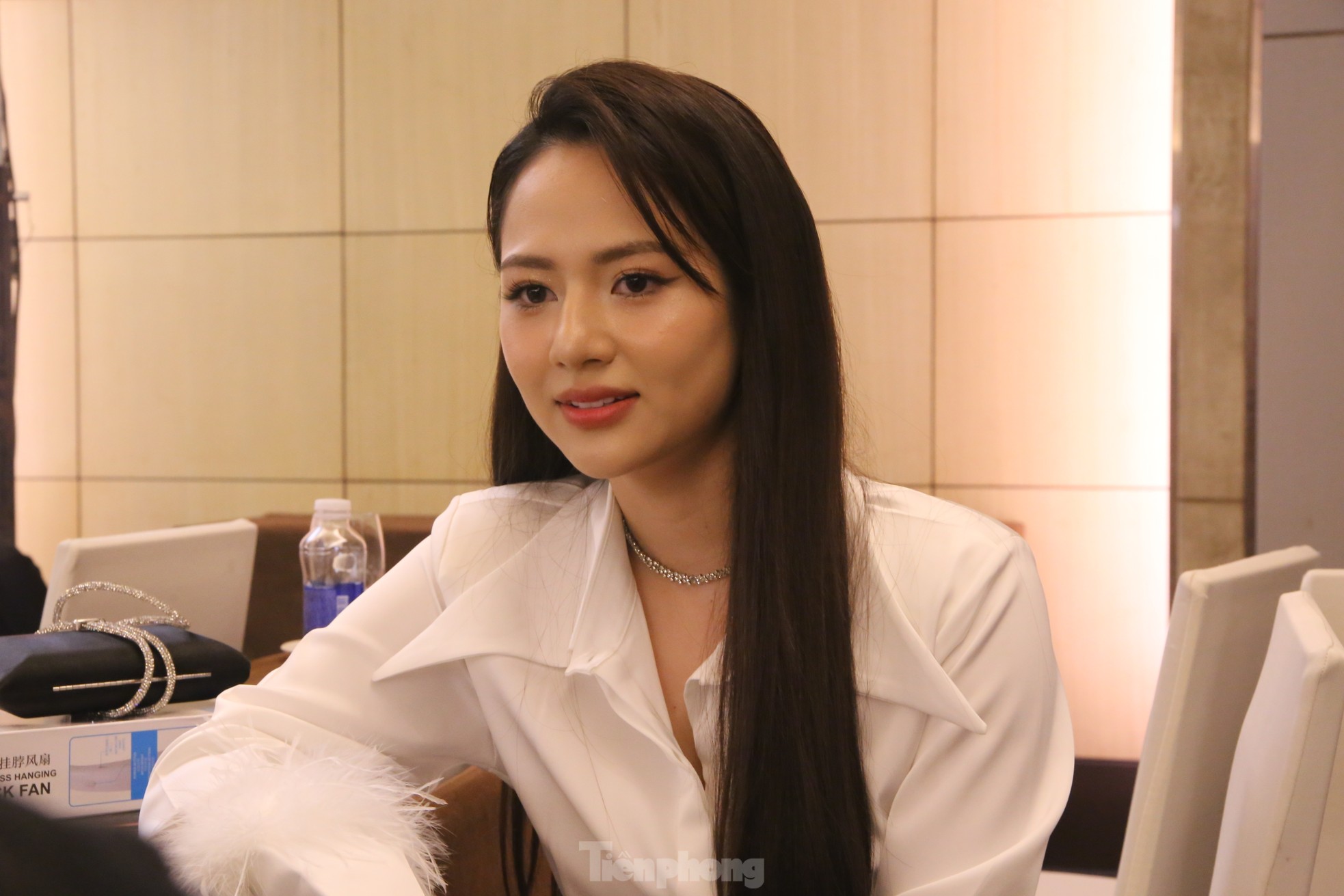 Image hình ảnh hình ảnh Việt Hoa - Diễn viên Việt Hoa: 'Tôi không phẫu thuật thẩm mỹ'
