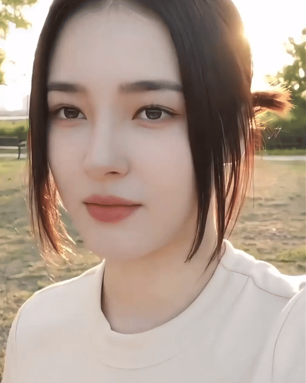 Hot girl phố đi bộ H&agrave; Nội 1 thời giờ l&agrave; mỹ nh&acirc;n đẹp vượt mặt BLACKPINK- Ảnh 12.