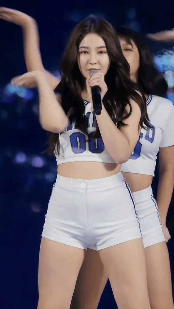 Hot girl phố đi bộ H&agrave; Nội 1 thời giờ l&agrave; mỹ nh&acirc;n đẹp vượt mặt BLACKPINK- Ảnh 19.