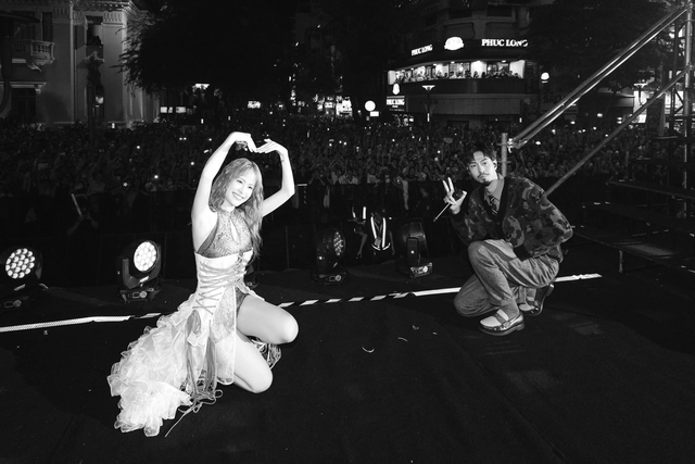 Ho&agrave;ng Th&ugrave;y Linh - Đen t&aacute;i xuất hậu sinh con: L&agrave;m 3 điều đặc biệt, h&agrave;ng chục ng&agrave;n người ph&aacute;t sốt v&igrave; c&aacute;i nắm tay! - Ảnh 8.