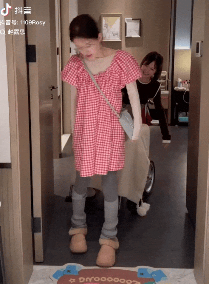 Diện mạo khiến Triệu Lộ Tư bị h&agrave;nh hung, miệt thị suốt 2 tiếng, phải đi&ecirc;n cuồng giảm c&acirc;n đến su&yacute;t mất mạng- Ảnh 9.