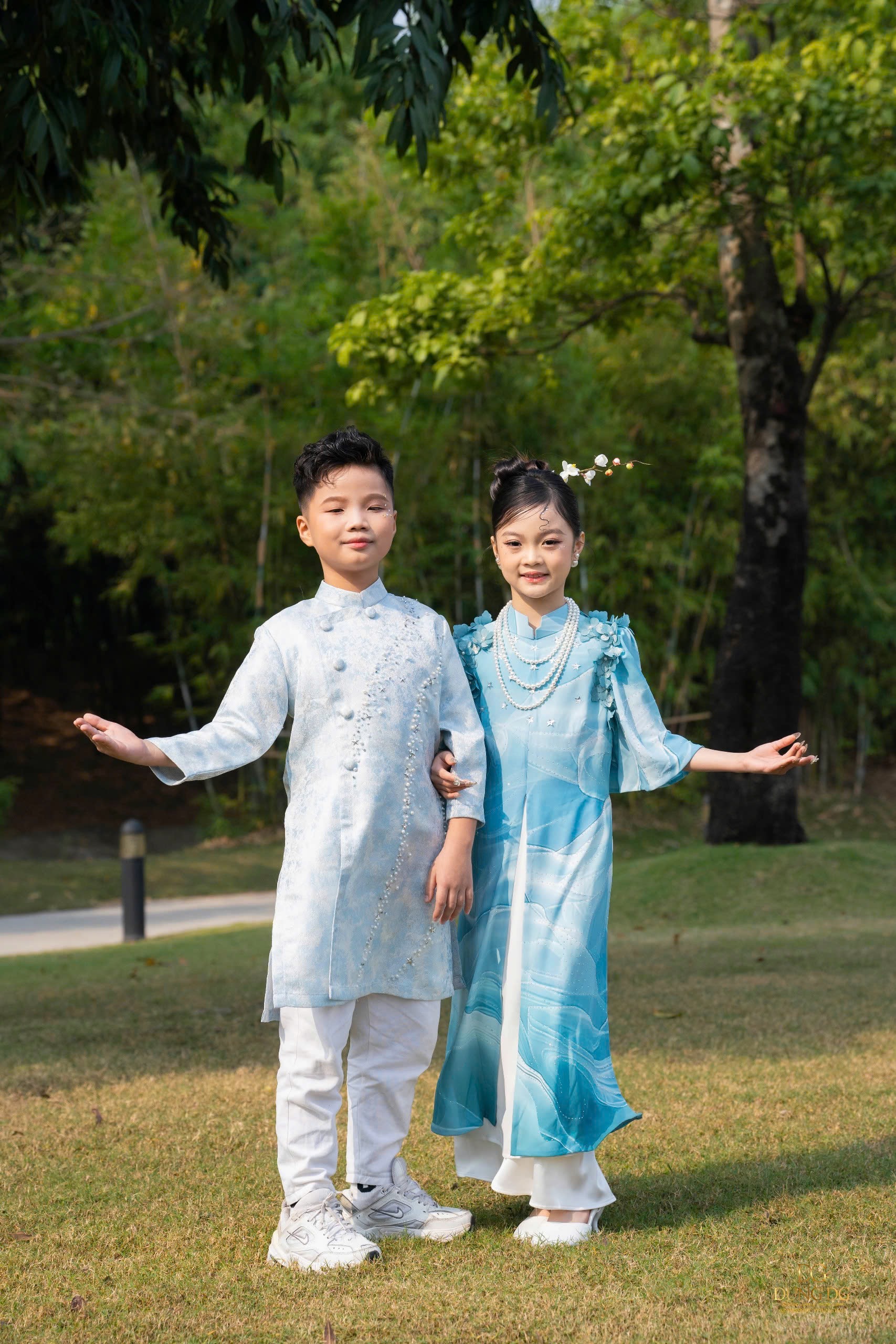 D&agrave;n người mẫu diện &aacute;o d&agrave;i của NTK Ho&agrave;ng Ly - Ảnh 10.