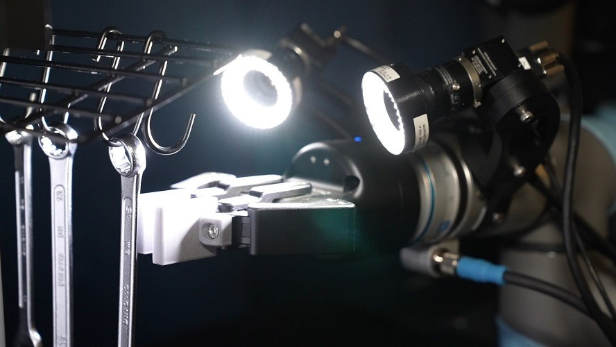 Công ty Đức Micropsi Industries phát triển robot công nghiệp thân thiện hơn - Ảnh 3.