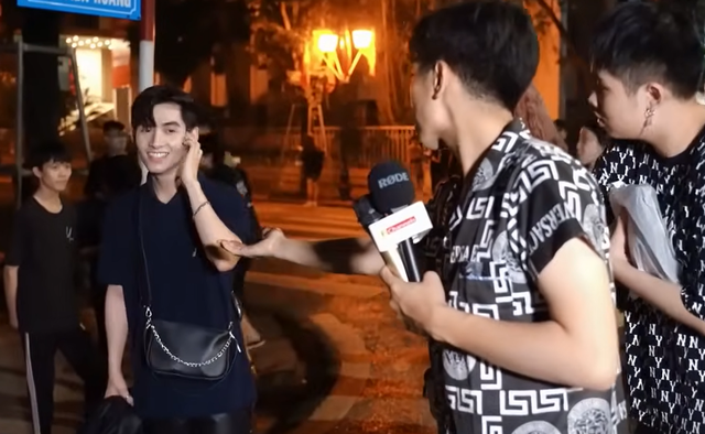 1 sao nam Vbiz bị từ chối t&igrave;nh cảm giữa phố đi bộ, nhưng nhan sắc v&agrave; th&aacute;i độ mới g&acirc;y sốt - Ảnh 1.