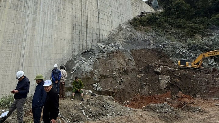 Tai nạn thương tâm tại thủy điện Đăk Mi 1 khiến 5 người thương vong - Ảnh 1.